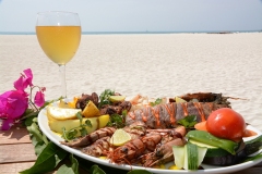 Seafood-Platter-with-white-wine